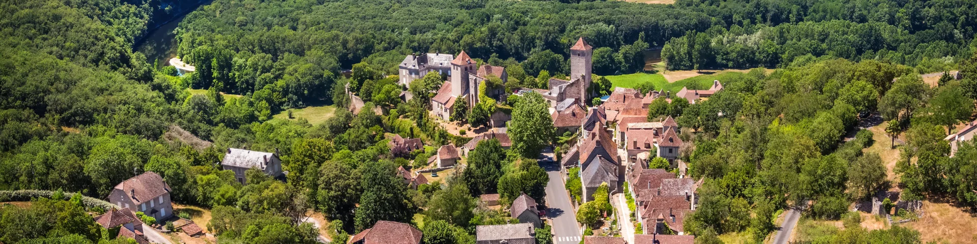 Vue aérienne de Montvalent