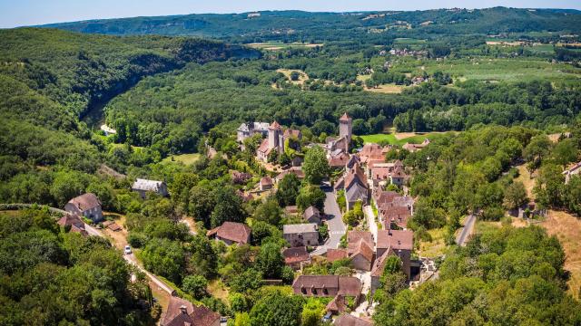 Vue aérienne de Montvalent