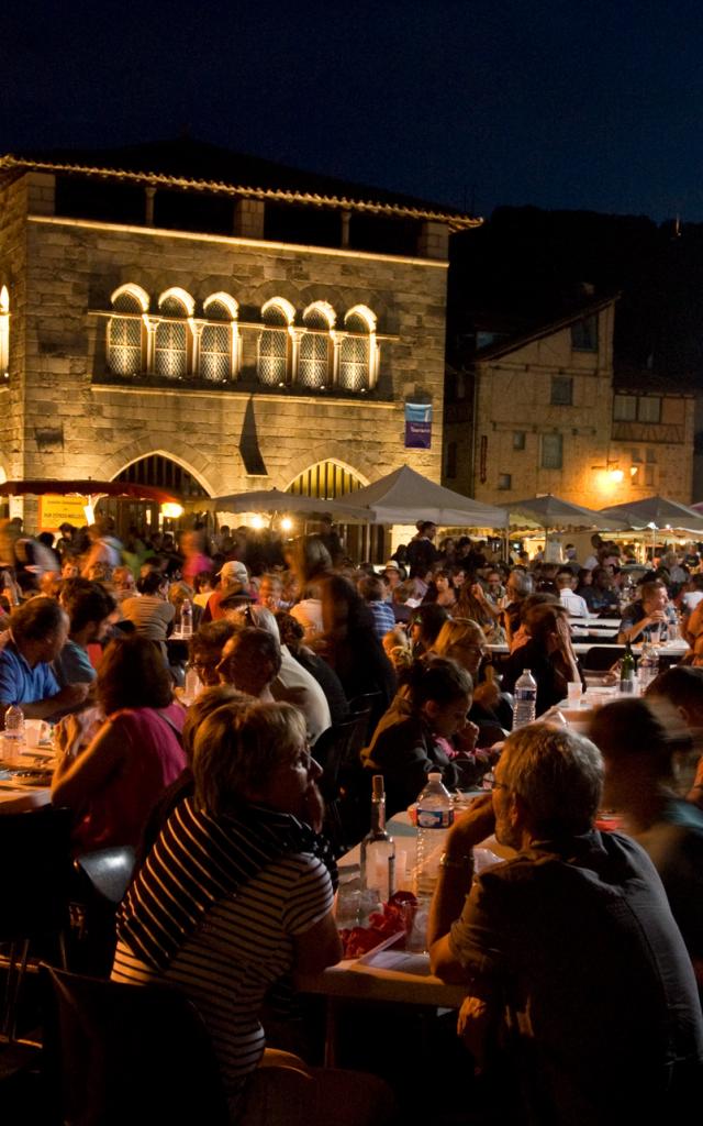 Marché nocturne de Figeac