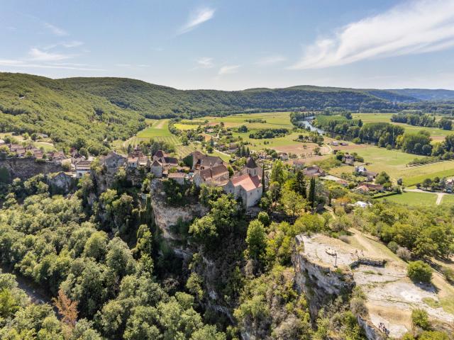 vue aérienne de Calvignac | © Cyril Novello