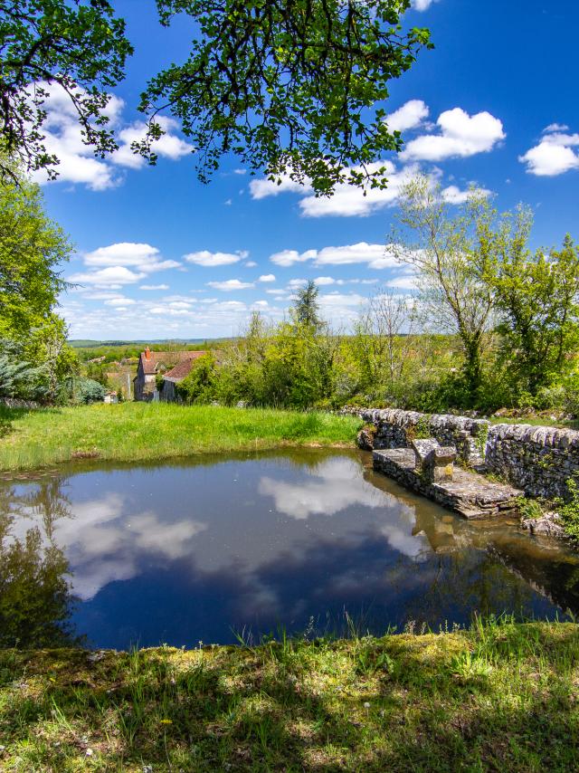 Lac et lavoir à Limogne