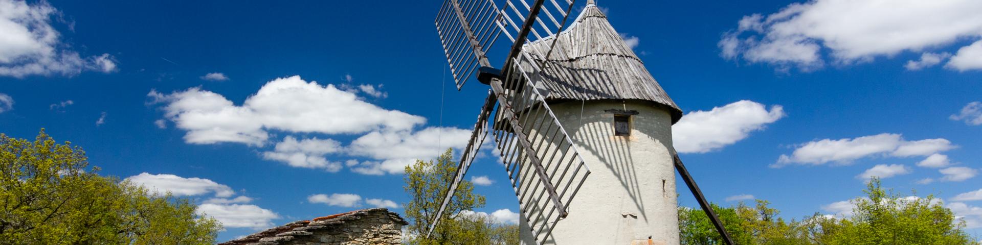 Mai - Moulin de la Bosse à Promilhanes