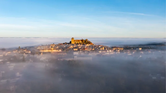 Septembre - Petit matin brumeux à Gourdon