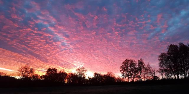 Ciel Du Matin Dans Le Lot