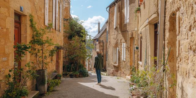 Balade Dans Les Ruelles De Gourdon © Maxime Audouard Lot Tourisme 20230415 111358