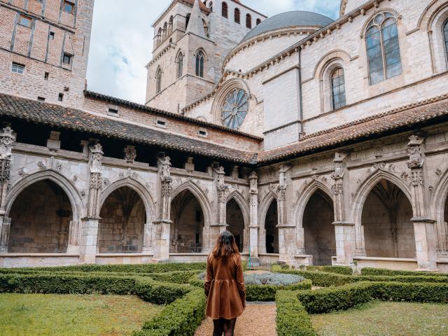 Cloître de la cathédrale Saint-Etienne