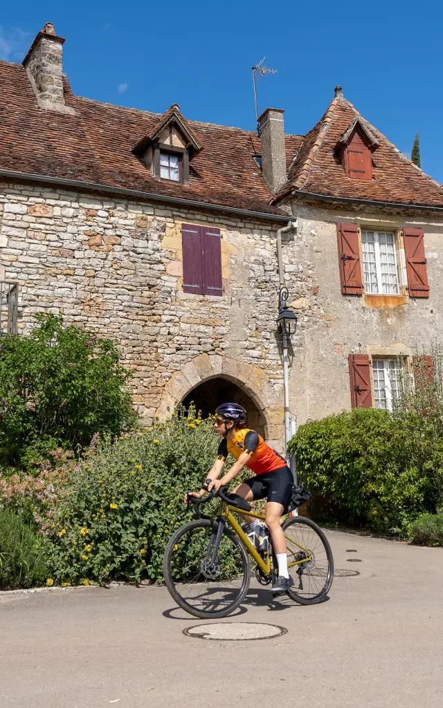Cycliste à Loubressac