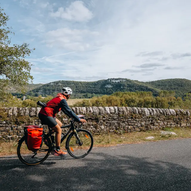 Itinérance sur la V86, la vallée du Lot à vélo