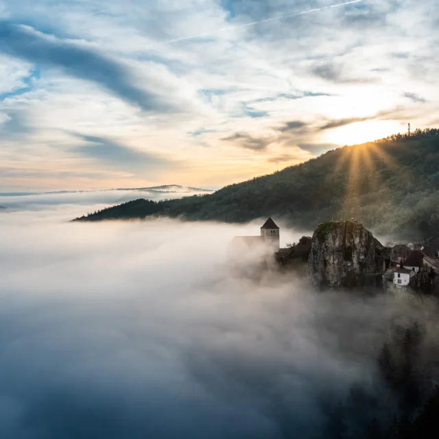 Brume matinale à Saint-Cirq-Lapopie