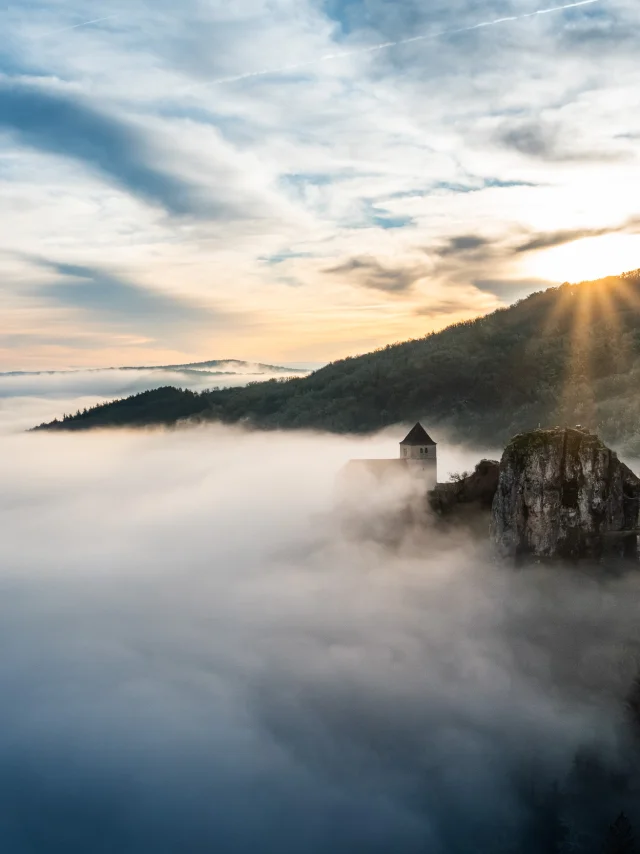 Brume matinale à Saint-Cirq-Lapopie