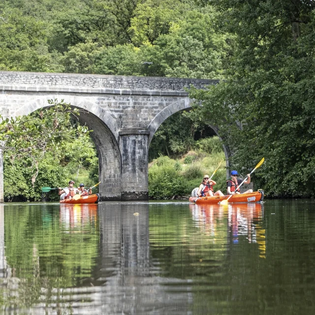 Canoë dans la vallée du Célé