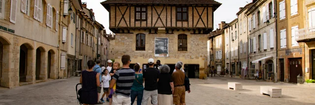 visite guidée - place du Mercadial à Saint-Céré