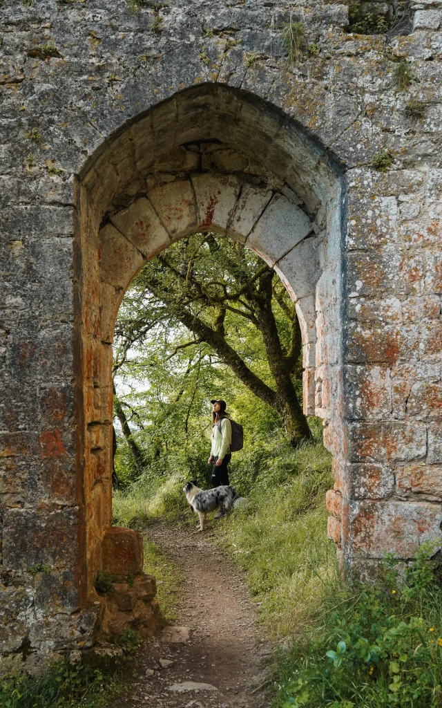 Randonnée sur le sentier des Anlgais à Brengues
