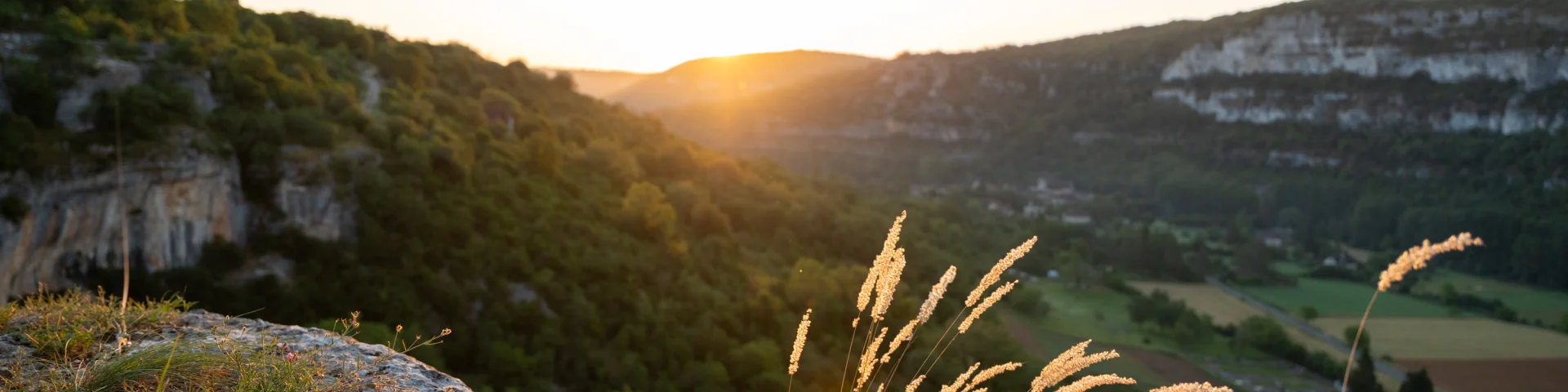 La vallée du Célé au Soleil levant