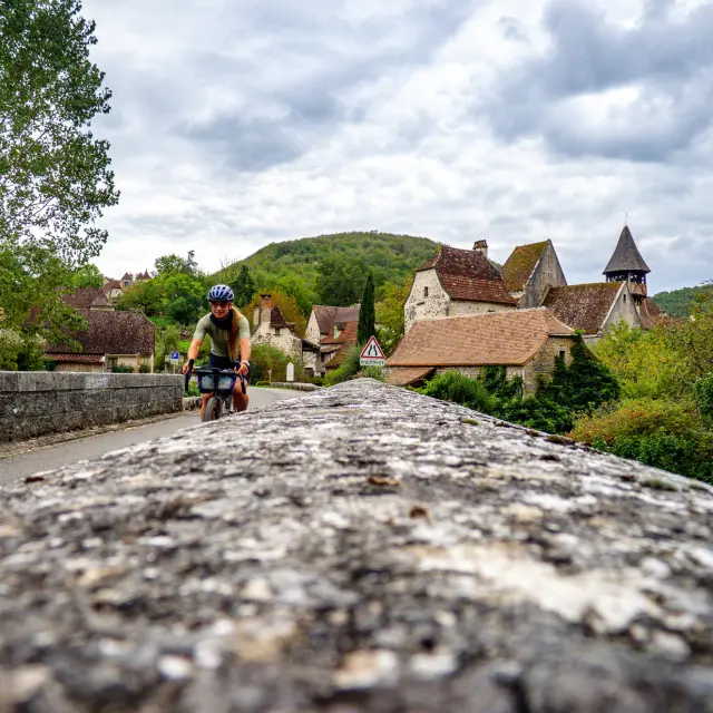 Sur le circuit gravel du Célé aux murets du Causse
