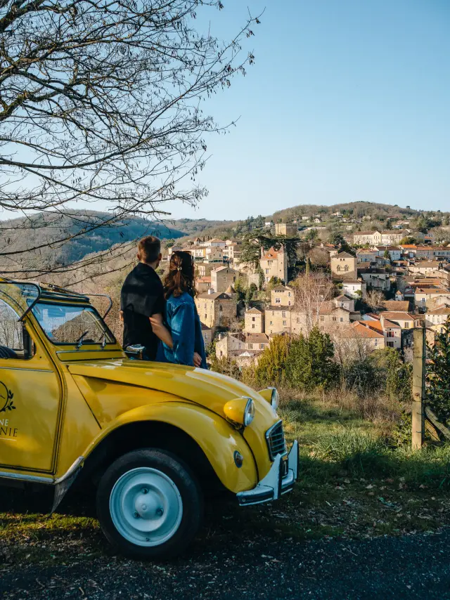 Découverte de Puy l'Evêque en 2CV