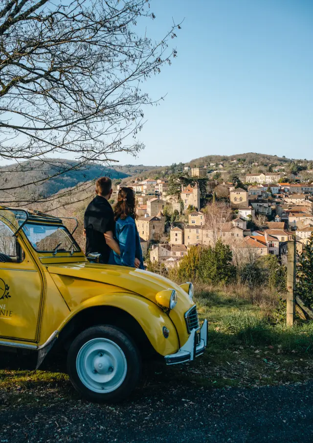 Découverte de Puy l'Evêque en 2CV
