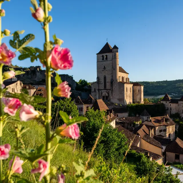 Lumière du petit matin sur Saint-Cirq-Lapopie