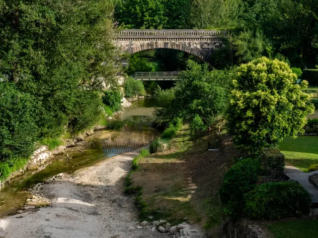 Baignade dans le Vers