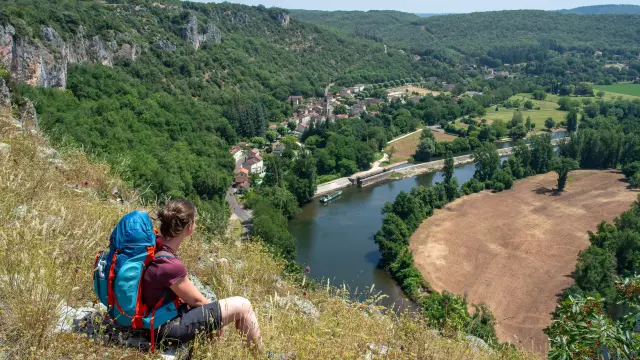 Pause contemplation sur la vallée du Lot