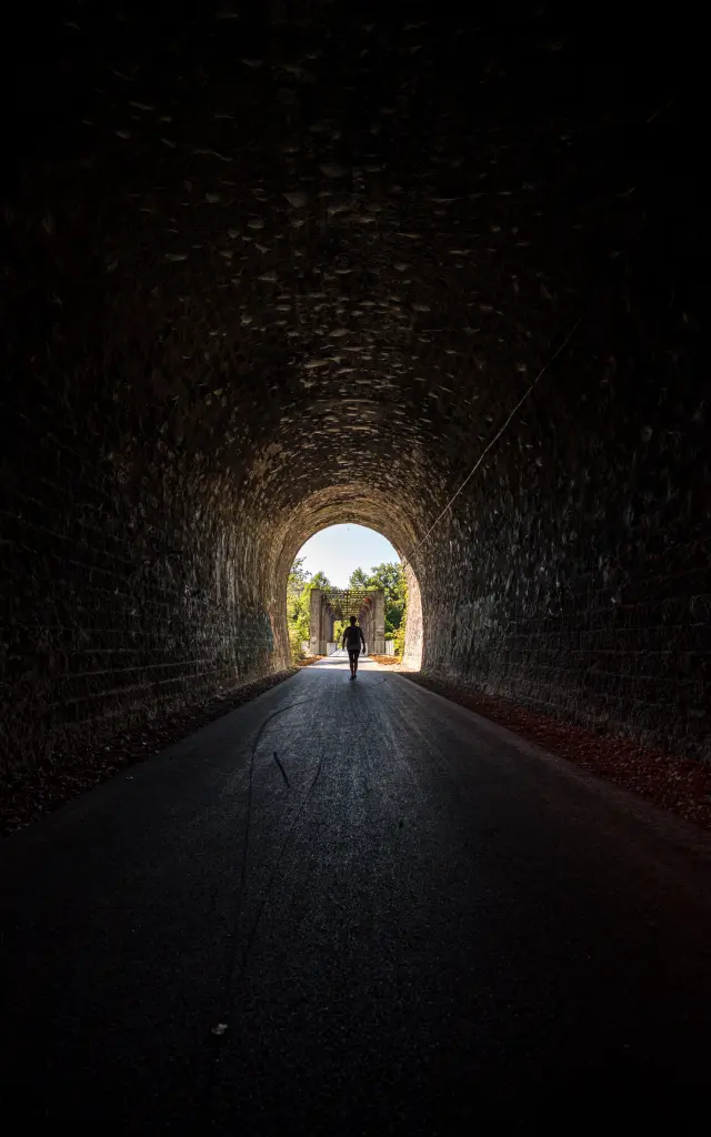 Tunnel de Coudoulous - voie verte Bouziès