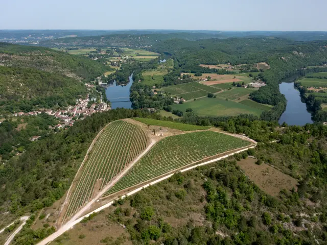 Vue drone sur les hauteurs d'Albas