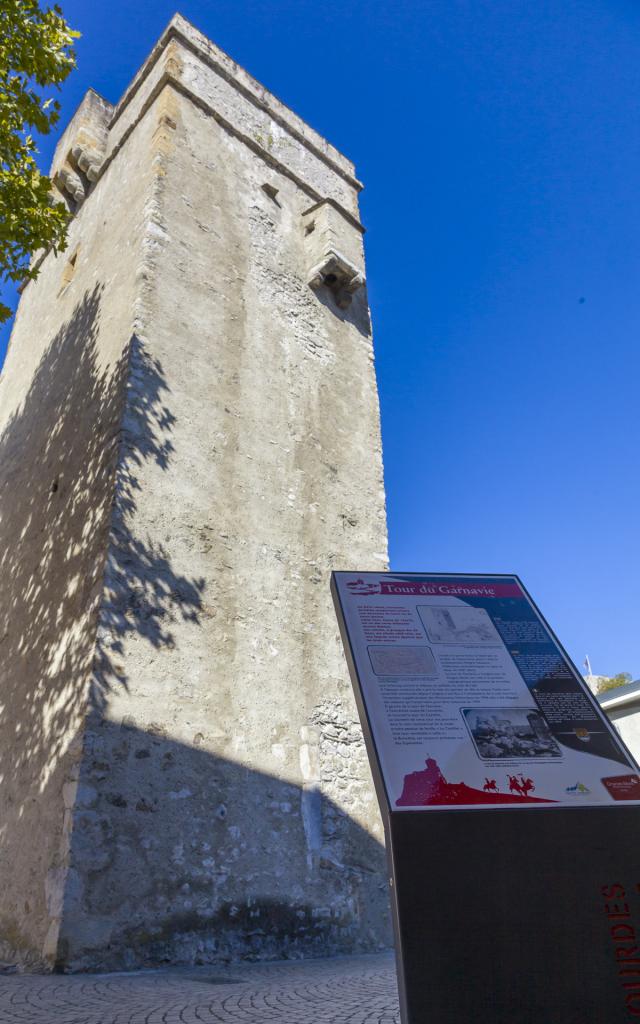 Panneau tour de Garnavie parcours touristique