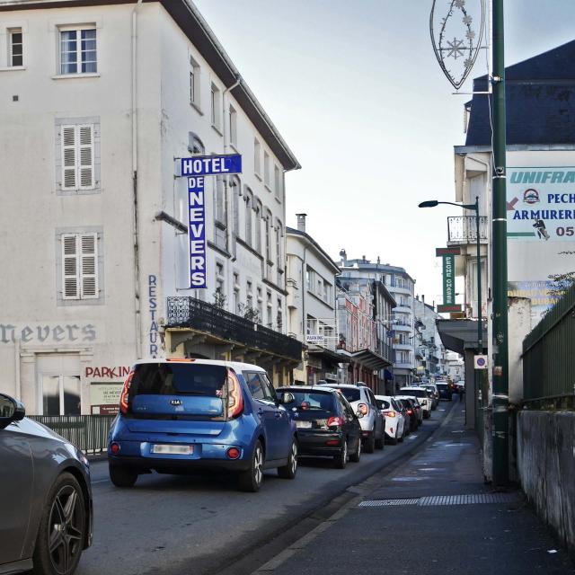 Voitures à Lourdes
