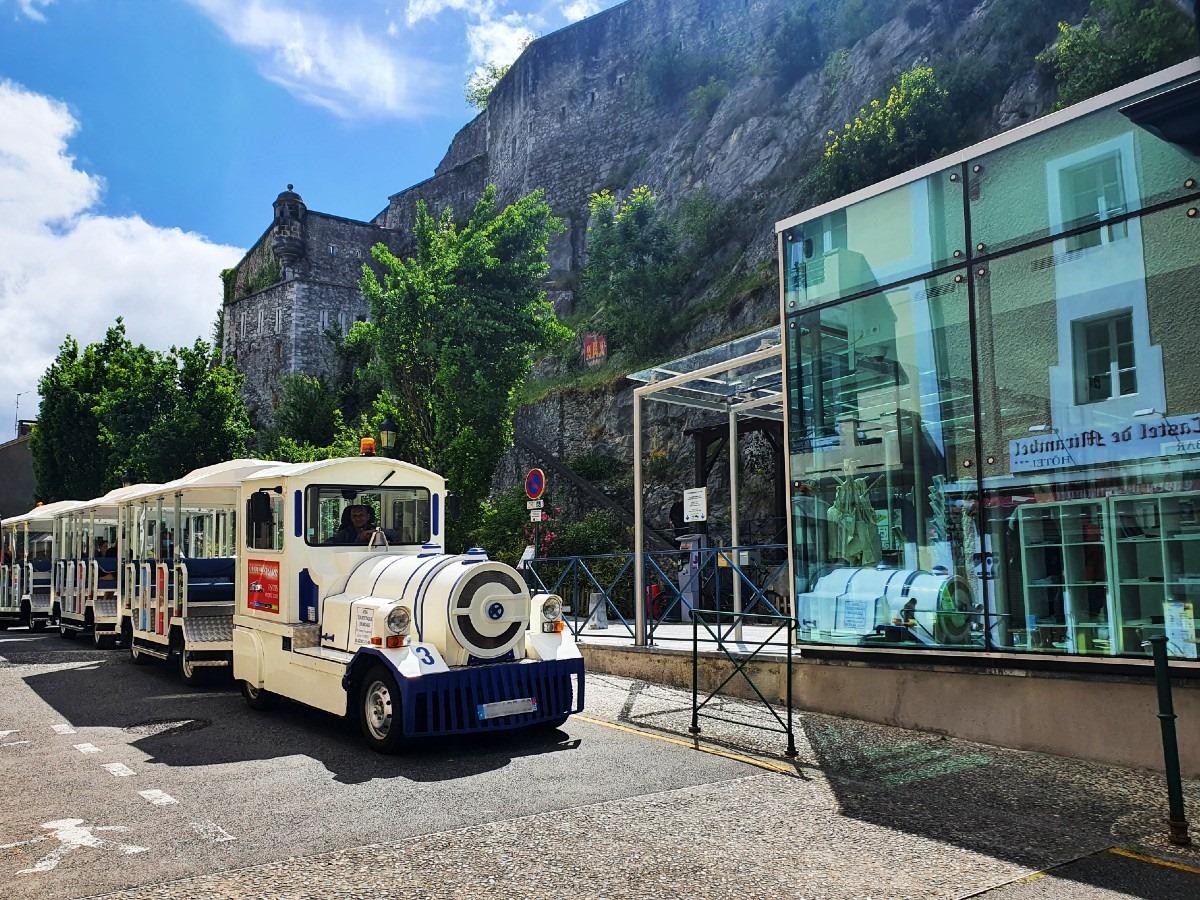 Le petit train de Lourdes Office de Tourisme de Lourdes