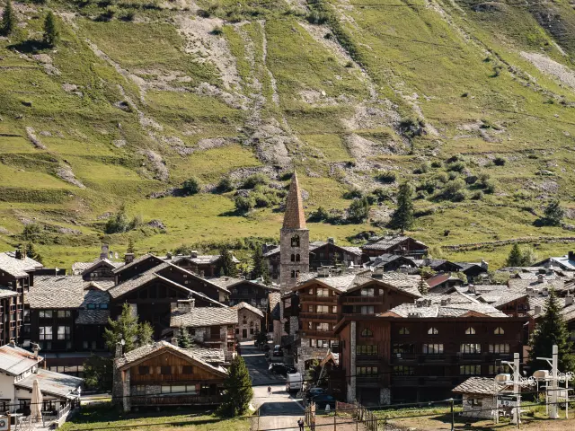 Le Village En Ete 10312 Val D Isere Tourisme Yann Allegre