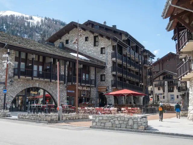 travaux val village 04/2026