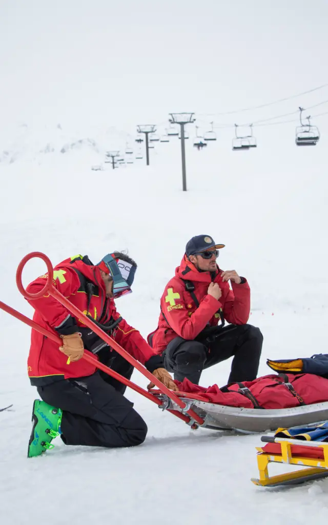 Pisteurs Secouriste 5192 Val D Isere Tourisme Angele Barreira 1200px