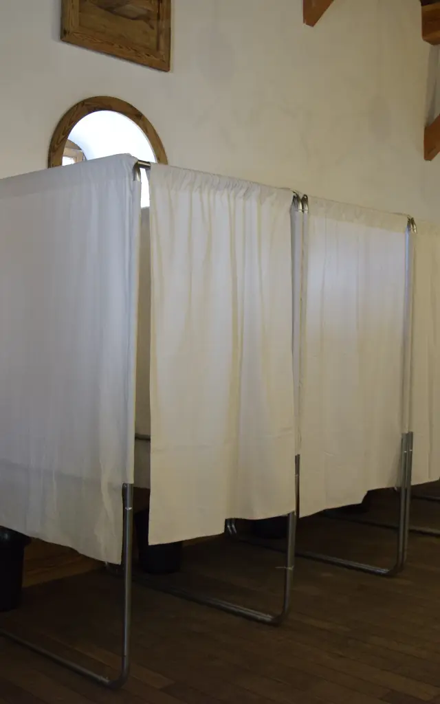Isoloir salle de vote