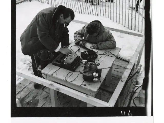 Les outils de chronométrage utilisés à l’époque pour les compétitions de ski alpin.
