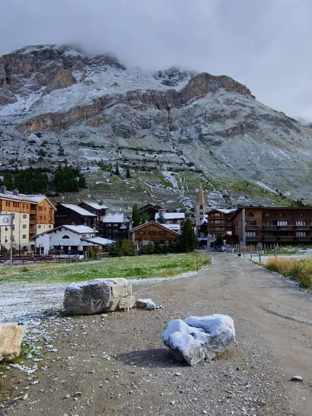Premiers Flocons De La Saison 19516 Mairie De Val D Isere Ambre Ougier