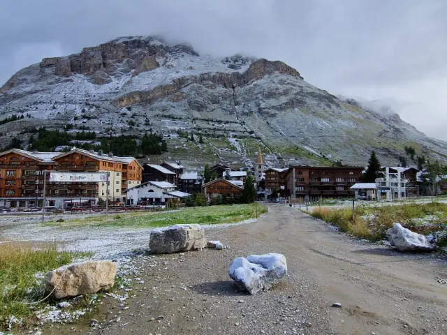 Premiers Flocons De La Saison 19516 Mairie De Val D Isere Ambre Ougier