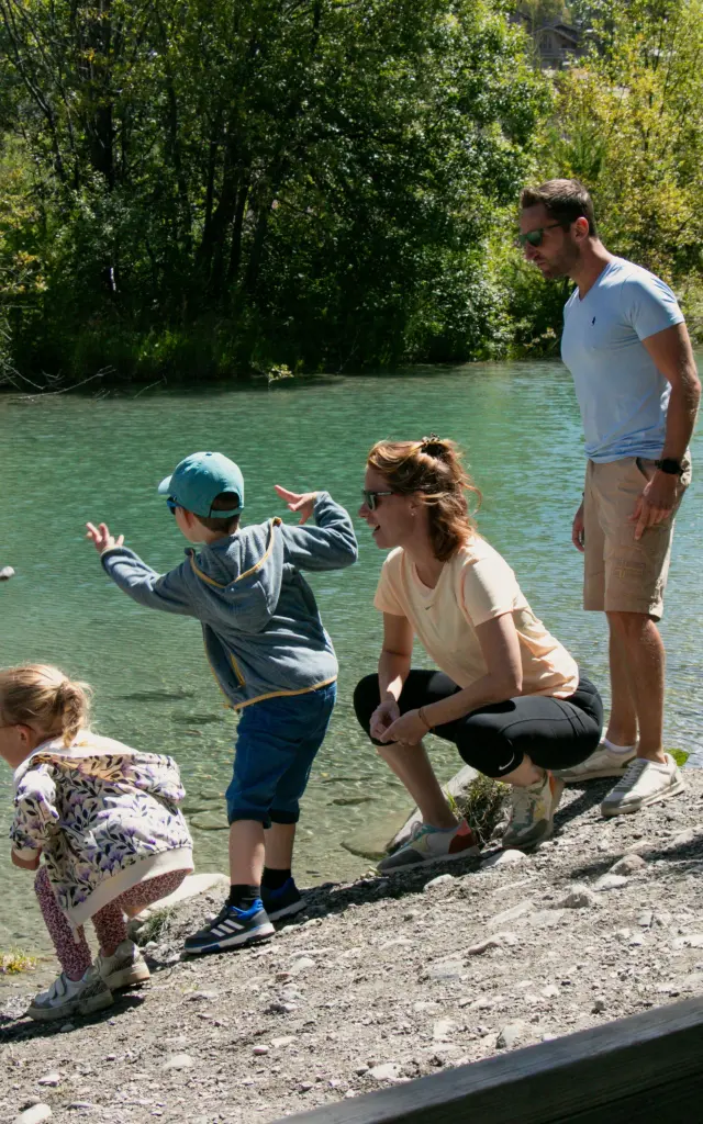 Balade Des Sources En Famille 24723 Val D Isere Tourisme Esther Vittot
