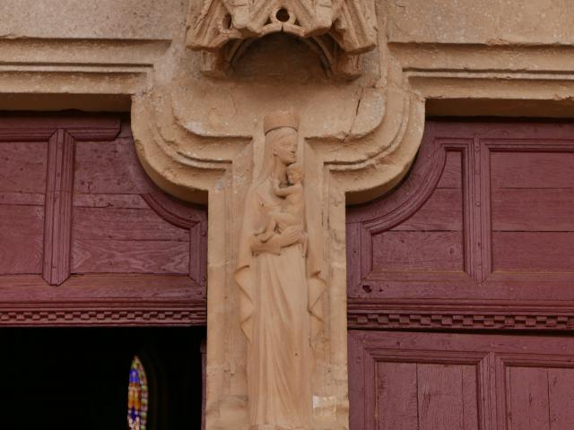 beaumarches-eglise-portes-sculture-alain-fourcade.jpg