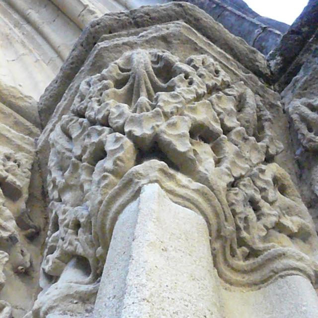 marciac-eglise-pilier-michel-carossio.jpg