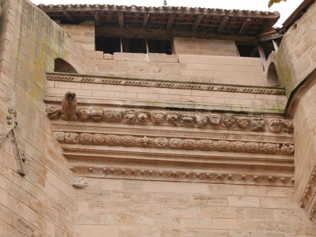 Beaumarchès église Masques Bd © Alain Fourcade