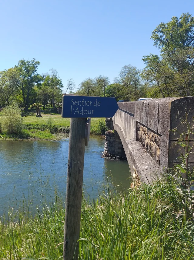 Sentier-de-lAdour-Cahuzac.jpg