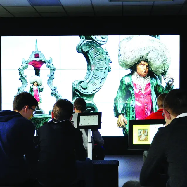 1 Micro Folie Lens. Photo @ S. Champeaux 328 3