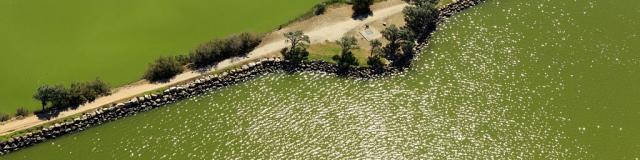 France, Bouches du Rhone (13), Marignane, etang de Bolmon (vue aerienne)
