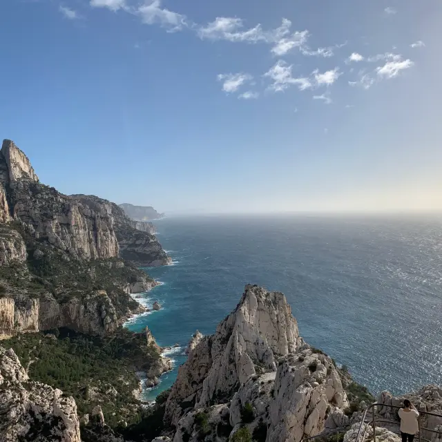 Vue sur le littoral des calanques