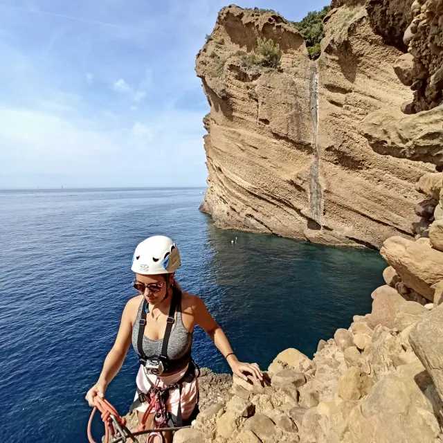 Grimpeur dans les calanques