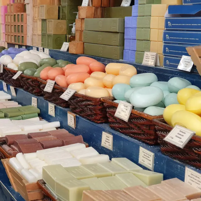 Savonnerie la licorne, cours julien ©joOMTCM (14)