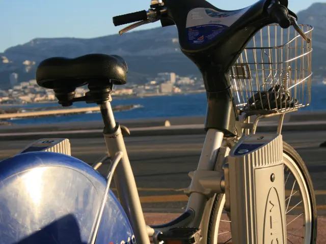 Corniche Kennedy, vélo©saOTCM