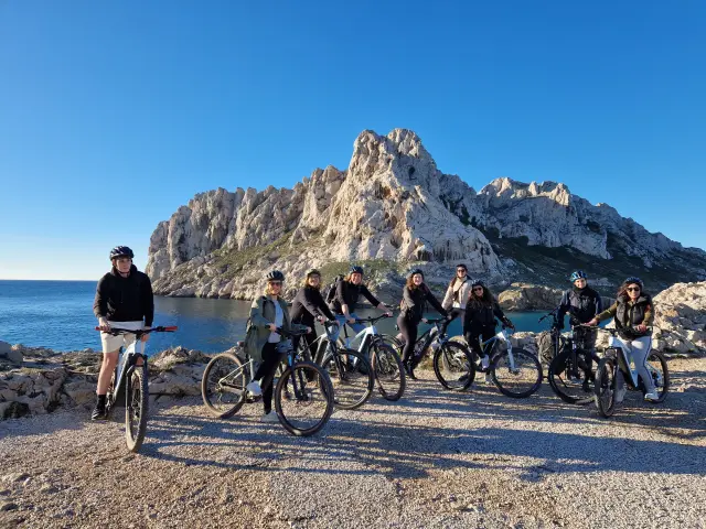 Groupe en VTT à la Baie des Singes
