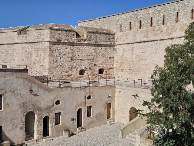 Citadelle De Marseille, remparts