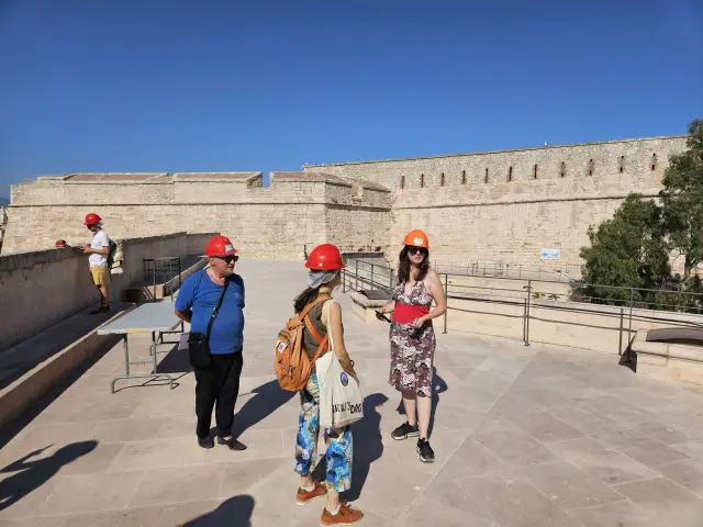 Groupe de visiteurs à la Citadelle De Marseille